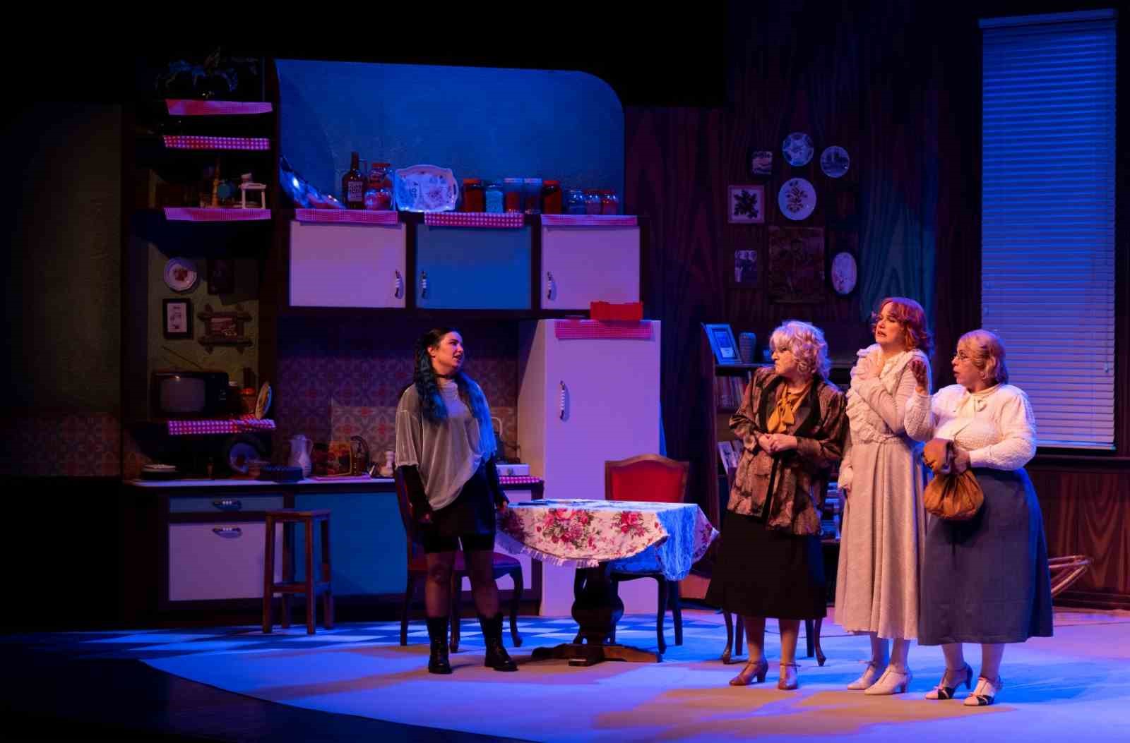 "&Uuml;&ccedil; Jokerli Konken" Gebze&rsquo;de sahnelendi
