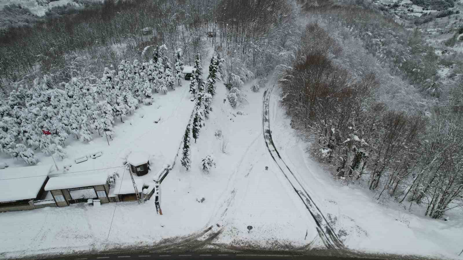 Zonguldak’ta beyaz güzellik havadan görüntülendi