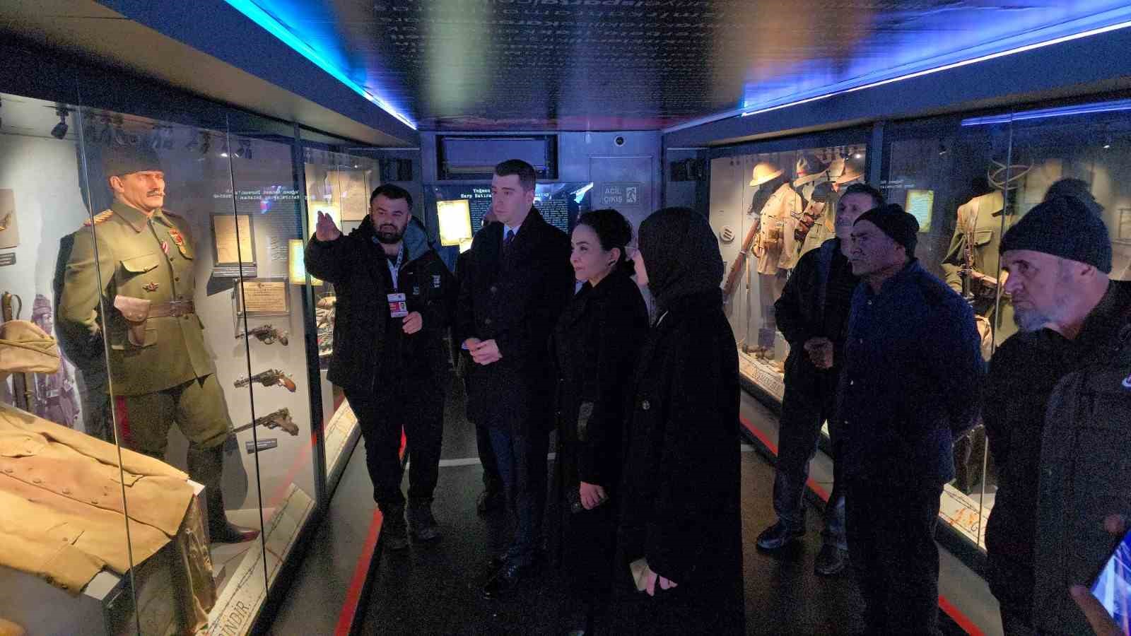 &Ccedil;anakkale Savaşları Mobil M&uuml;zesi Sındırgı&rsquo;da yoğun ilgi g&ouml;rd&uuml;
