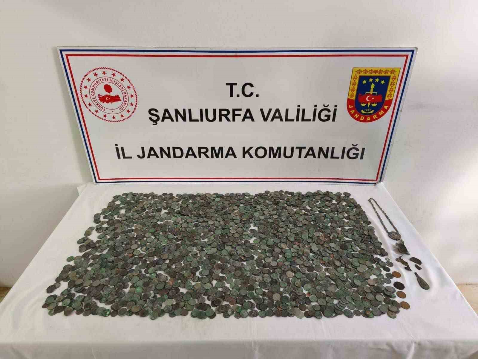 Şanlıurfa’da 2 bin 644 adet gümüş ve bronz sikke ele geçti
