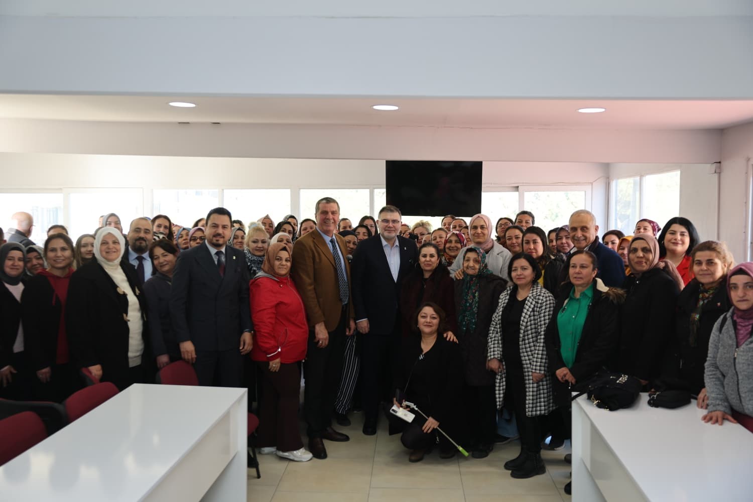 Başkan Saygılı: "İzmir, yeni bir &ccedil;&ouml;p kriziyle karşı karşıya"
