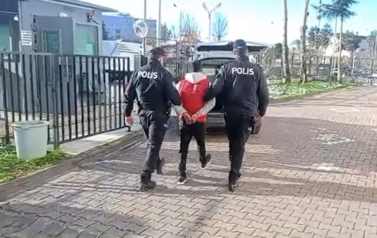 Bafra&rsquo;da 25 yıl hapisle aranan h&uuml;k&uuml;ml&uuml; yakalandı
