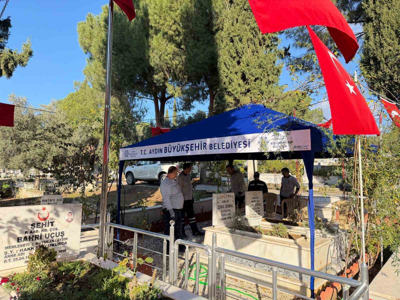 Aydın Büyükşehir Belediyesi’nden mezarlıklarda yoğun çalışma
