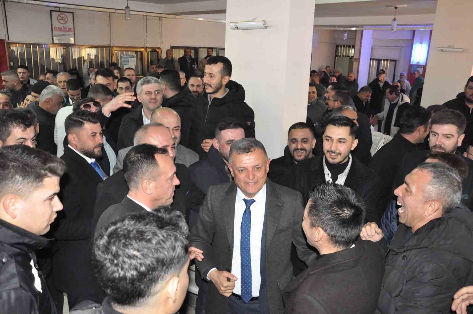 Salihli Esnaf ve Sanatkarlar Odası&rsquo;nda yeni başkan Demir oldu
