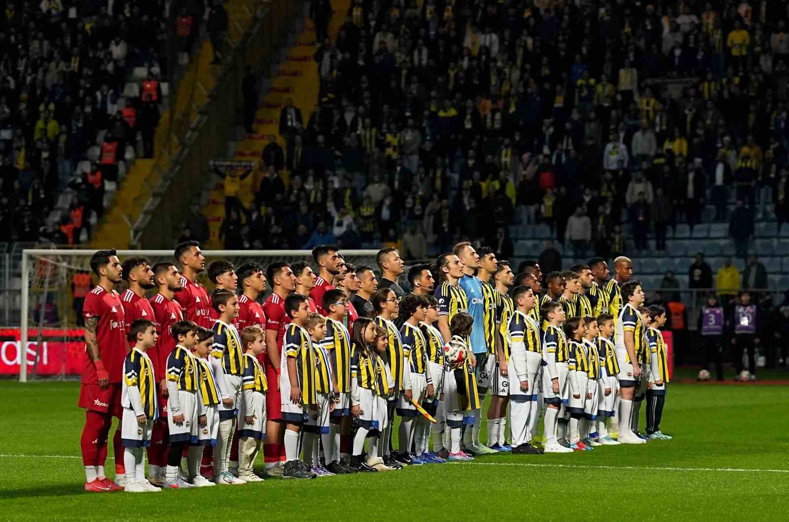 Ziraat Türkiye Kupası: Beyoğlu Yeni Çarşı: 0 - Fenerbahçe: 0 (Maç devam ediyor)