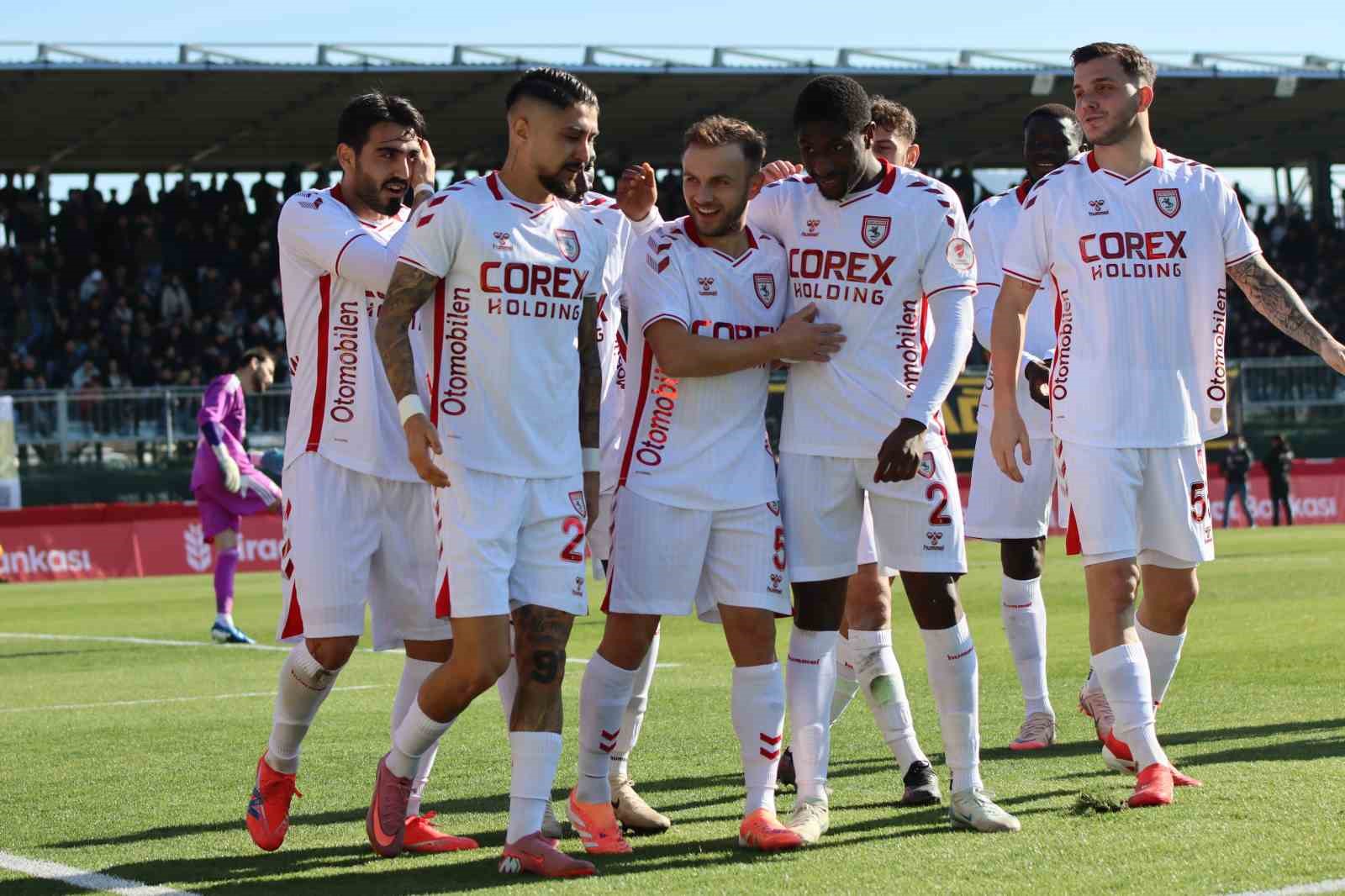 Ziraat T&uuml;rkiye Kupası: Aliağa FK: 1 - Samsunspor: 4 (İlk yarı)
