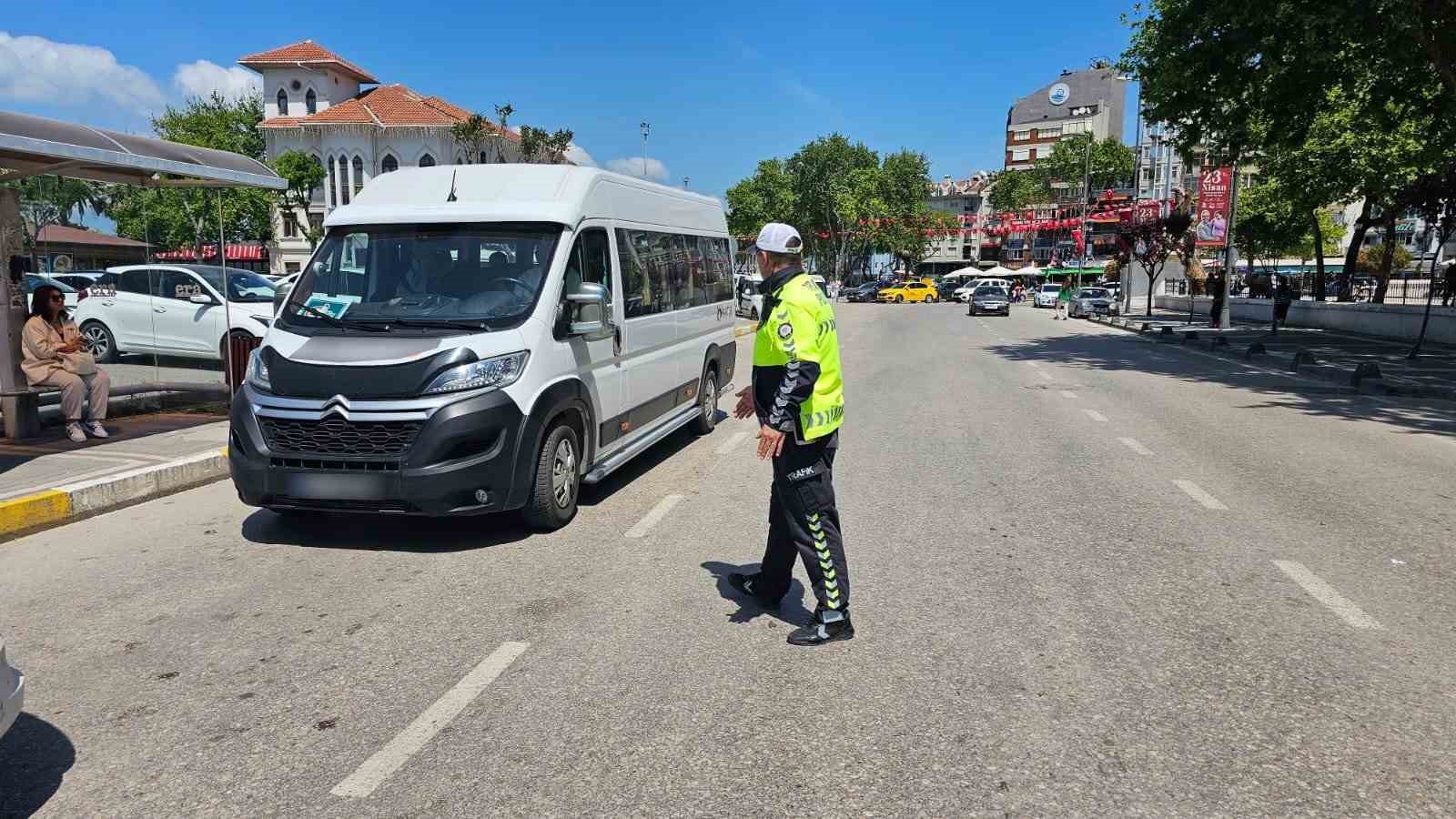 Bandırma&rsquo;da 2025 trafik bilan&ccedil;osu: Binlerce s&uuml;r&uuml;c&uuml;ye ceza
