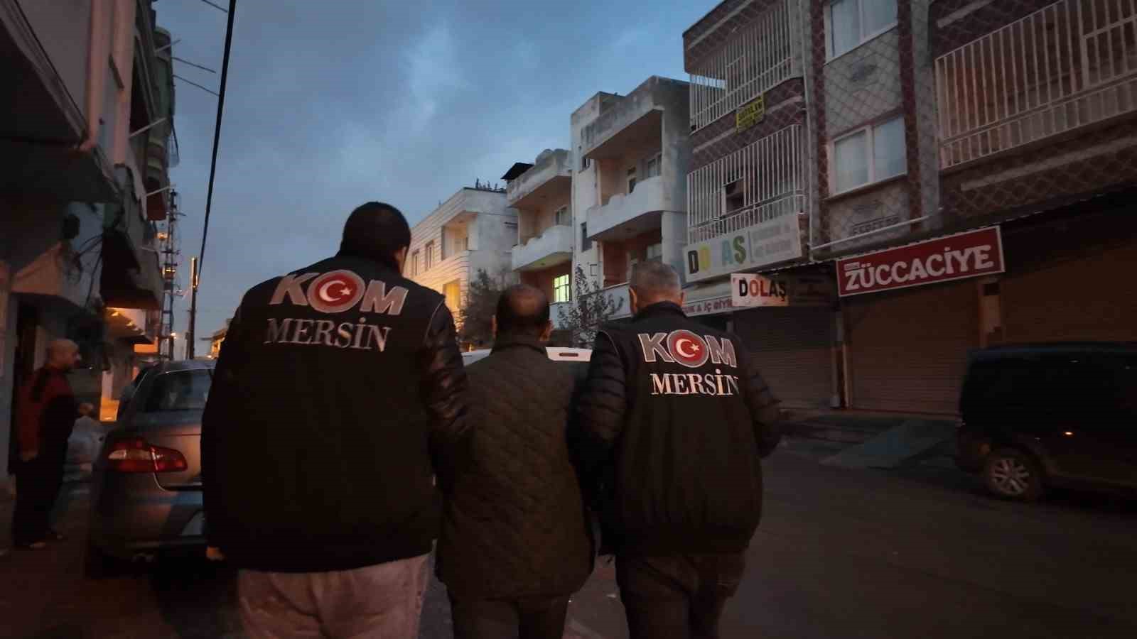 Mersin polisinden 117 milyon TL&rsquo;lik tefecilik operasyonu: 12 ş&uuml;pheli yakalandı
