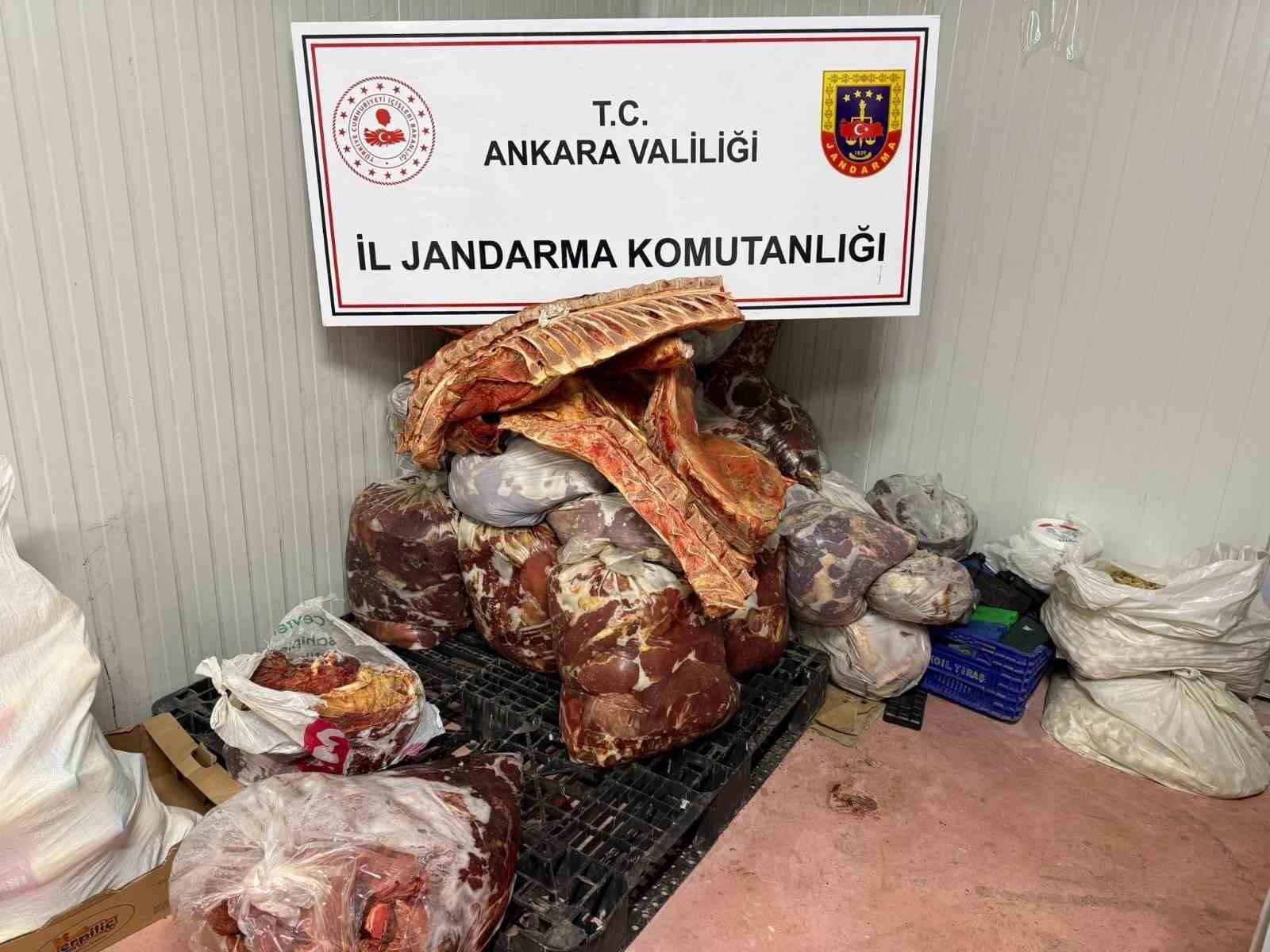 Sahte gıda &uuml;retimi yapan iş yerlerine operasyon: 3 g&ouml;zaltı
