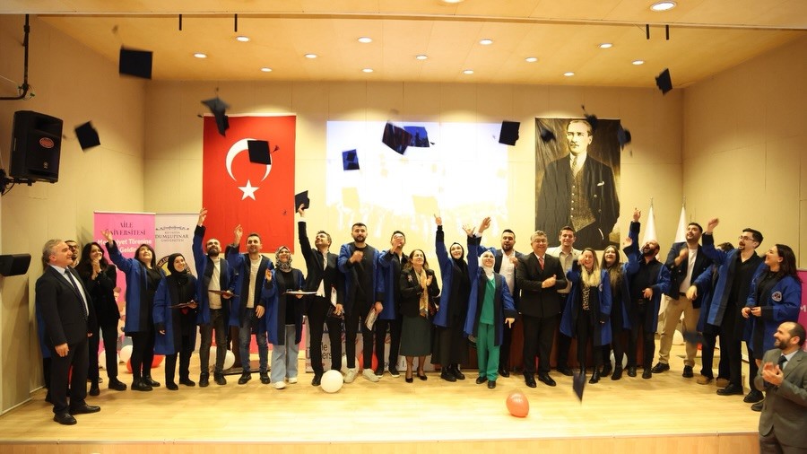 DPÜ’de "Aile Üniversitesi" ilk mezunlarını verdi