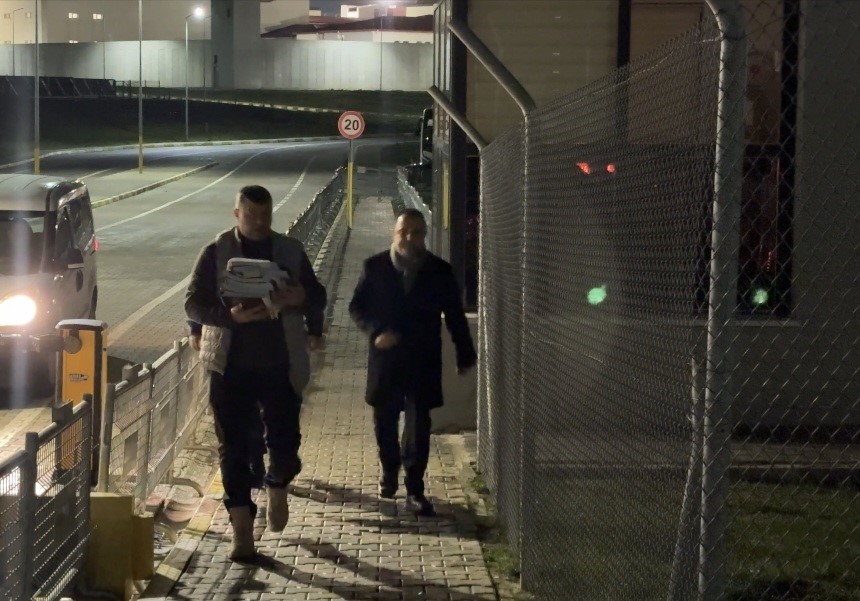 Avukat Rezan Ep&ouml;zdemir adli kontrol şartıyla tahliye edildi
