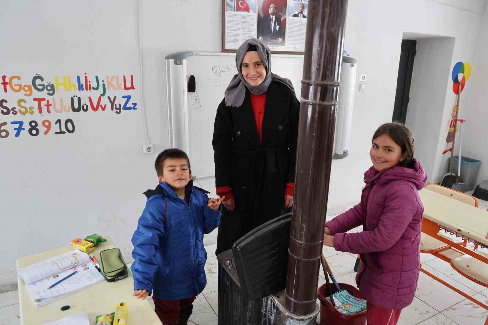 Adana&rsquo;da 1600 rakımda eksi 20 derecede zorlu eğitim
