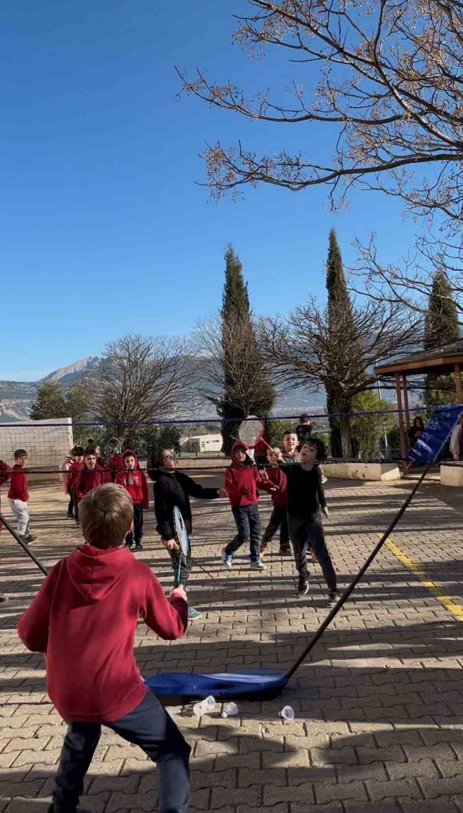 Menteşe&rsquo;de karne &ouml;ncesi şenlik
