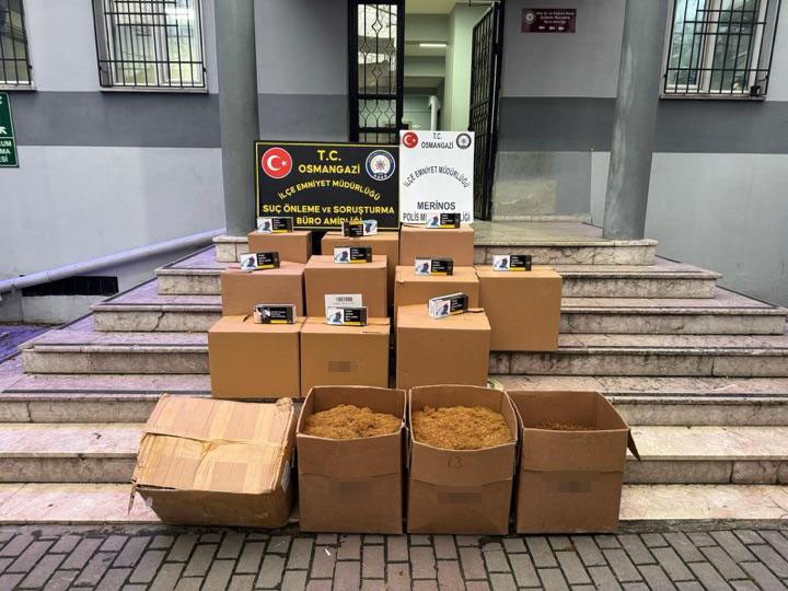 Bursa&rsquo;da 87 bin 400 adet ka&ccedil;ak makaron sigara ele ge&ccedil;irildi
