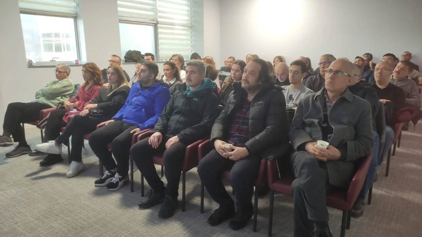 Nazilli&rsquo;de aile hekimlerine t&uuml;t&uuml;n bağımlılığıyla m&uuml;cadele eğitimi
