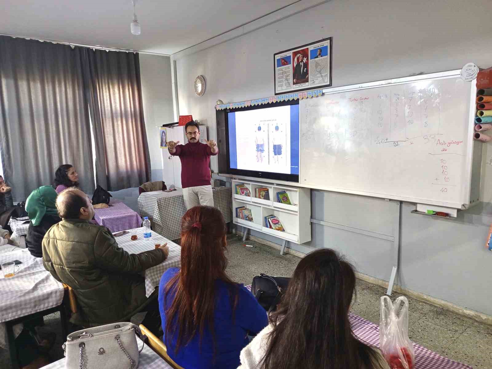 Bozyazı&rsquo;da &ouml;ğretmenlere &rsquo;&ccedil;ocuklarda v&uuml;cut sağlığı ve doğru post&uuml;r&rsquo; eğitimi verildi
