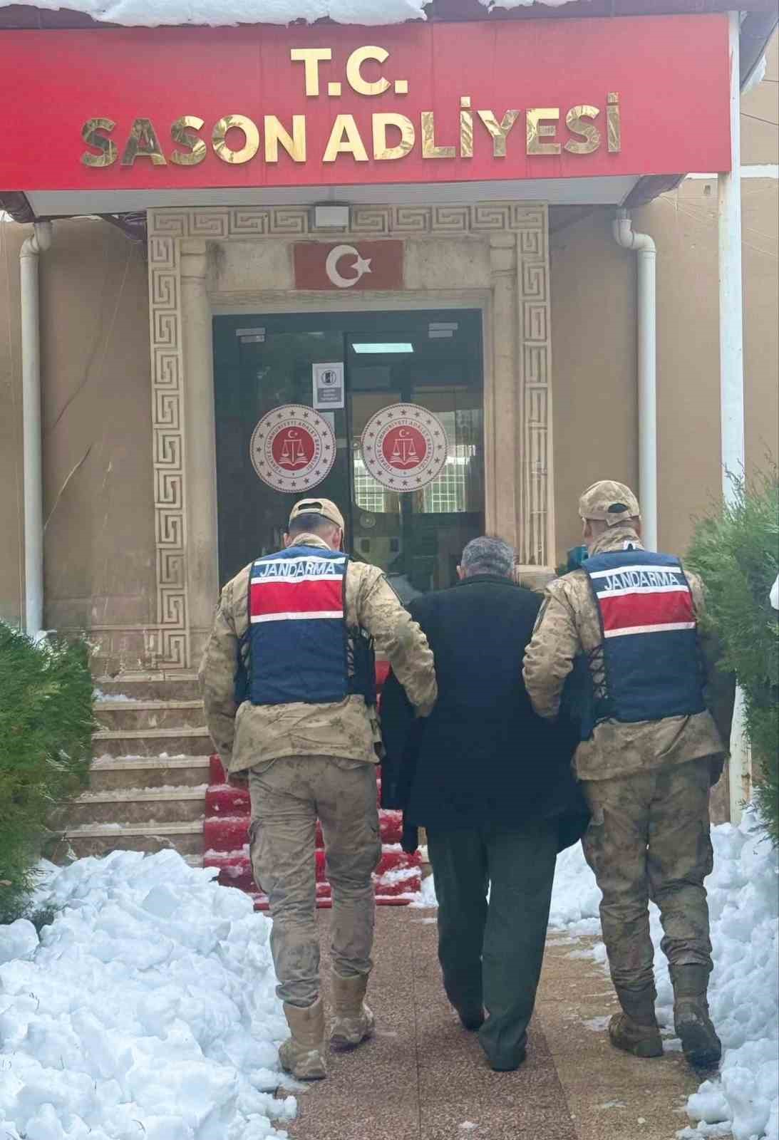 Batman&rsquo;da aranan şahıslara y&ouml;nelik operasyon: 30 kişi yakalandı
