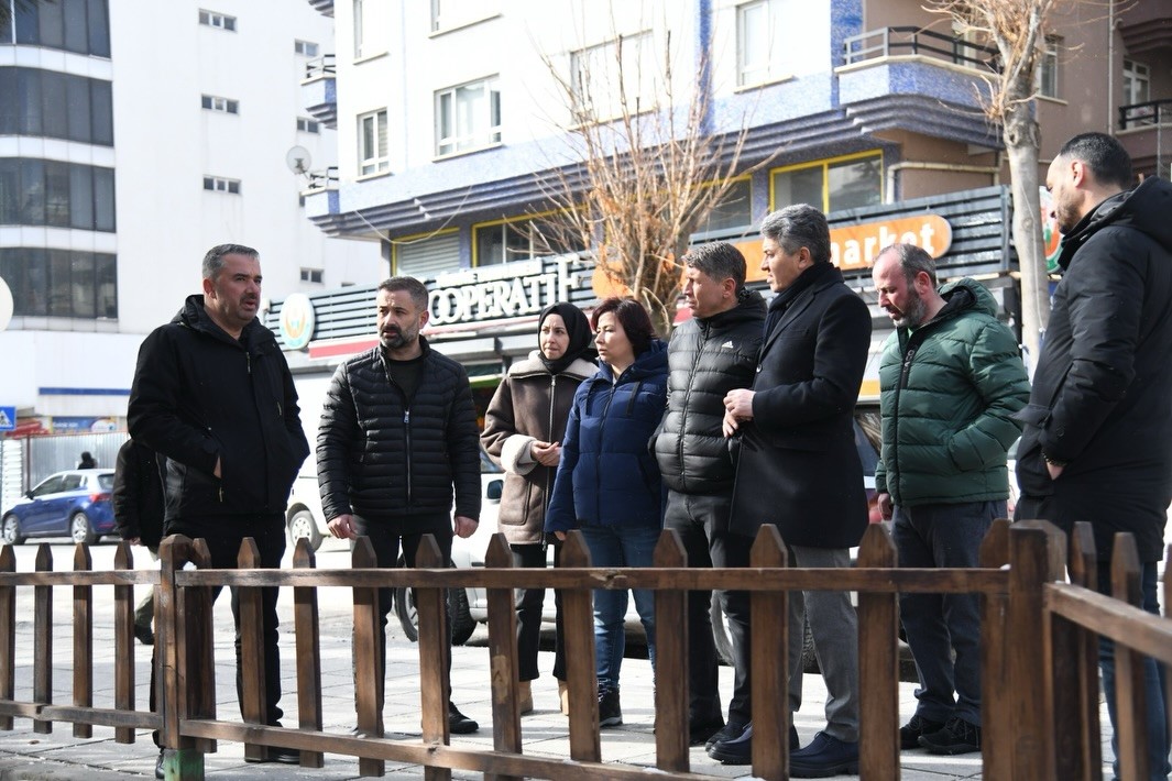 Pursaklar Belediye Başkanı &Ccedil;etin, projeleri yerinde inceliyor
