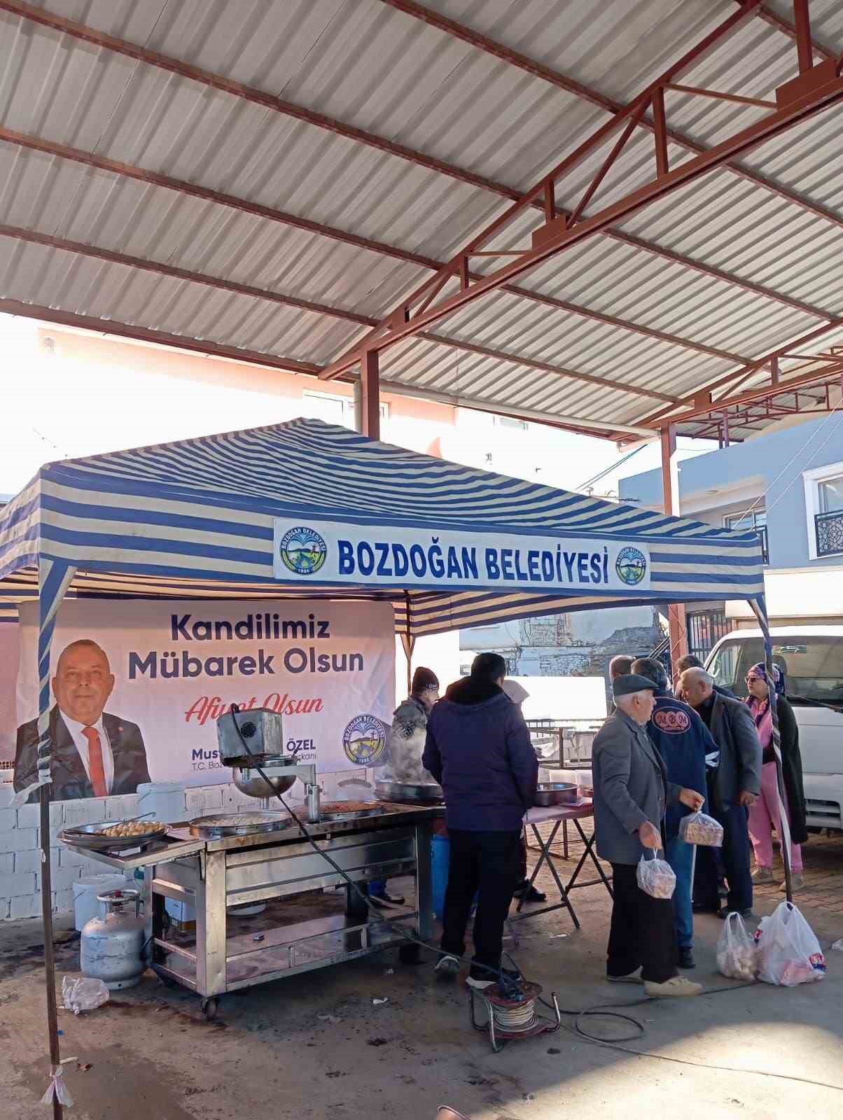 Bozdoğan Belediyesi&rsquo;nden vatandaşa lokma ikramı
