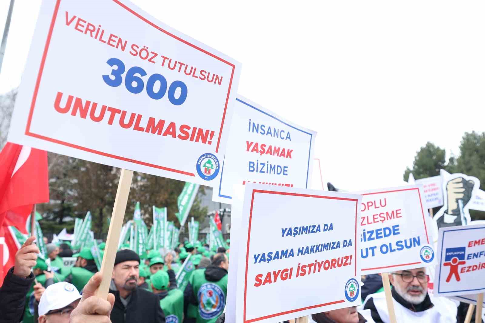 Memur-Sen Genel Başkanı Yalçın: "Kayıpların telafi edildiği ve emekliye de yansıyacak şekilde seyyanen zam verilsin diyoruz"