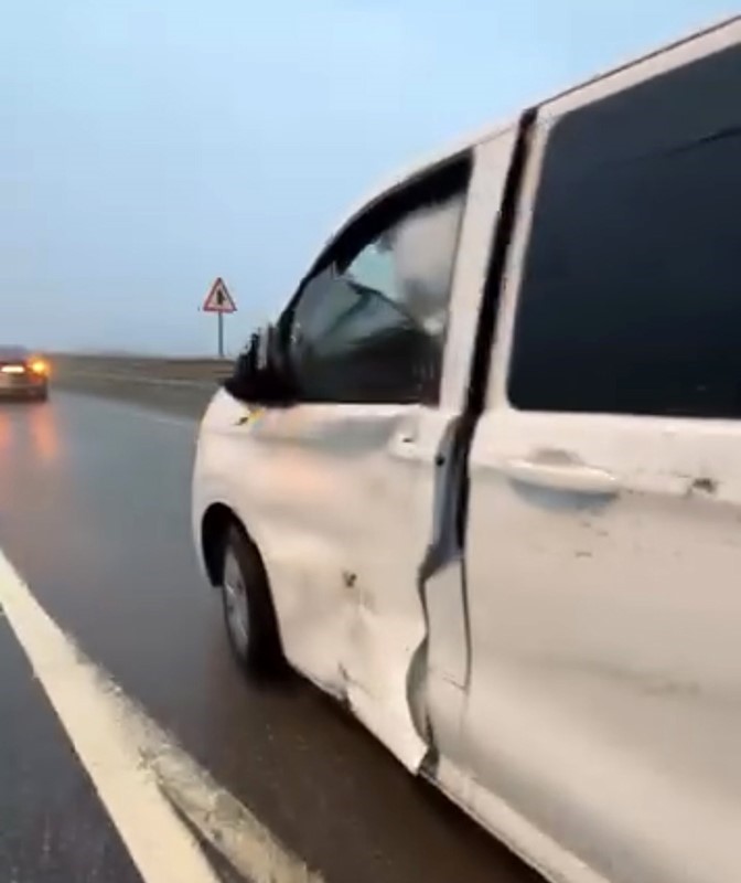 Ters şeritten gelen otomobil ortalığı birbirine kattı
