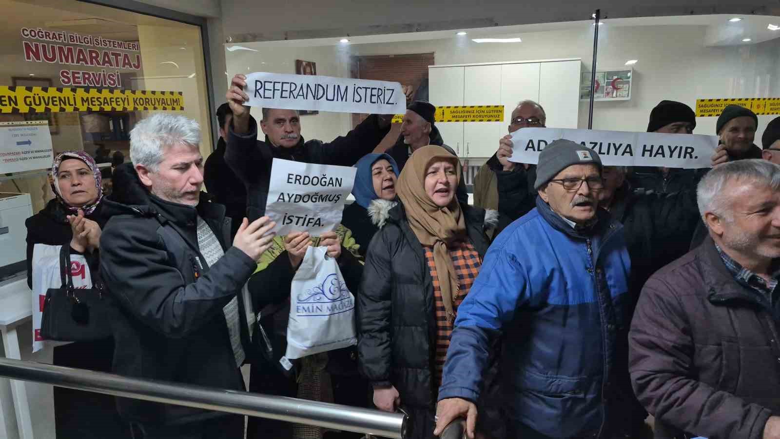 Eskişehir B&uuml;y&uuml;kşehir Belediyesi&rsquo;nde gerginlik
