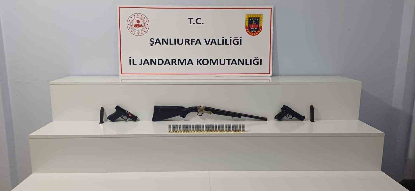 Şanlıurfa&rsquo;da 7 adet ruhsatsız silah ele ge&ccedil;irildi
