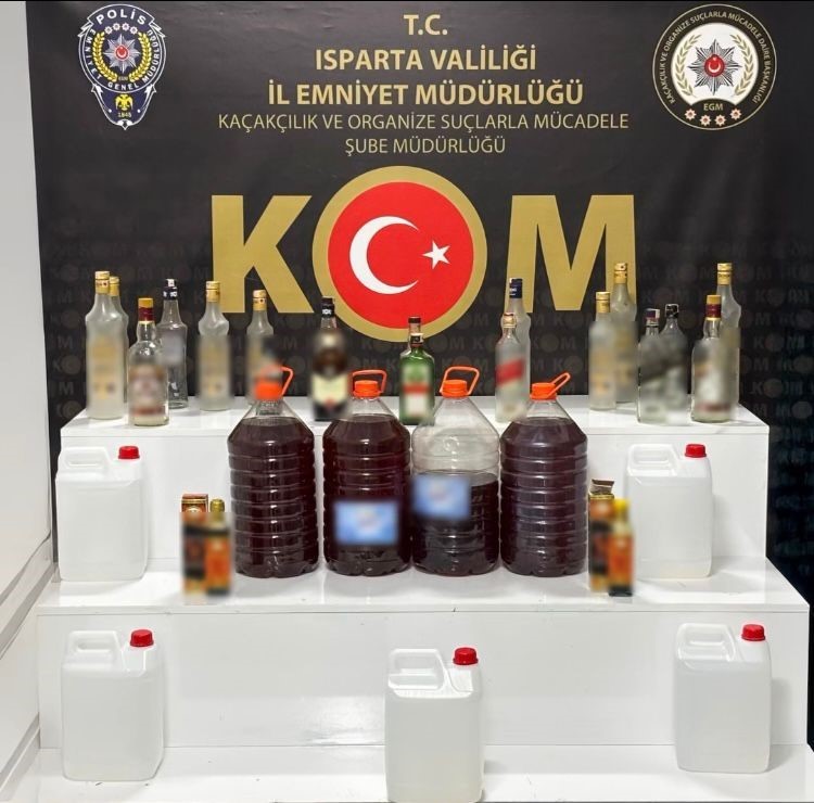 Isparta’da kaçak alkol ve sigara operasyonu