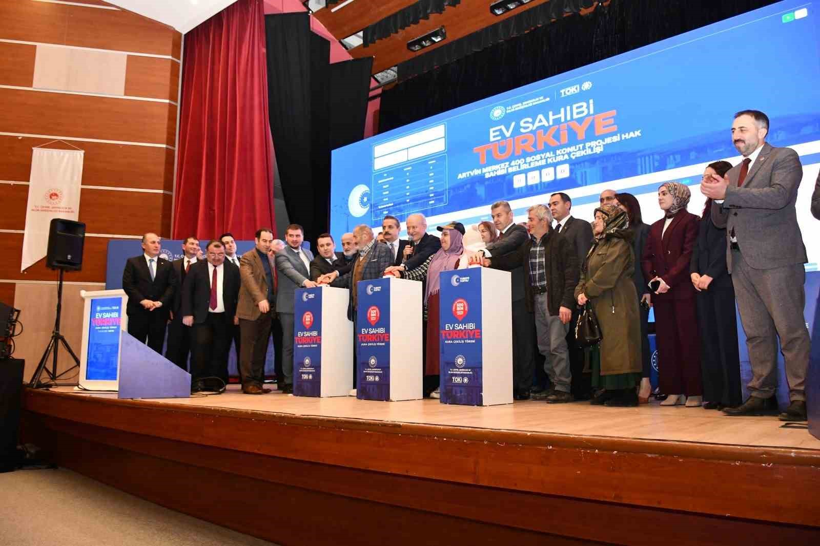 Artvin’de TOKİ kura çekimiyle bin 20 konutun hak sahipleri belirlendi