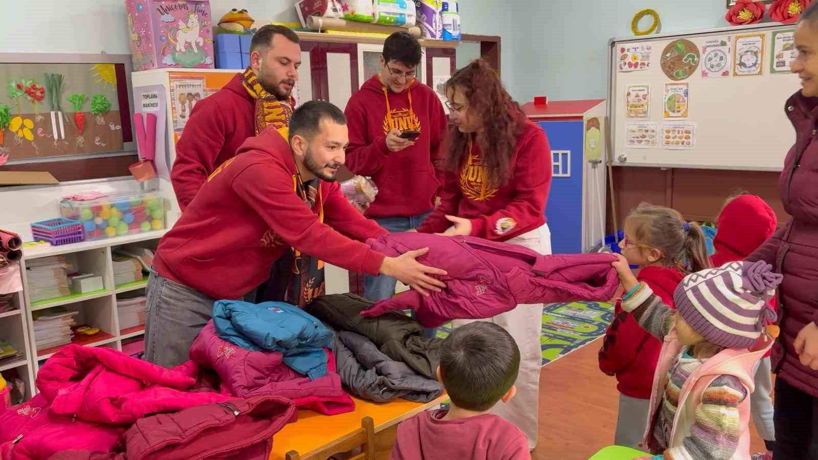 Galatasaray taraftar grubundan, Giresun&rsquo;da k&ouml;y okuluna anlamlı yardım

