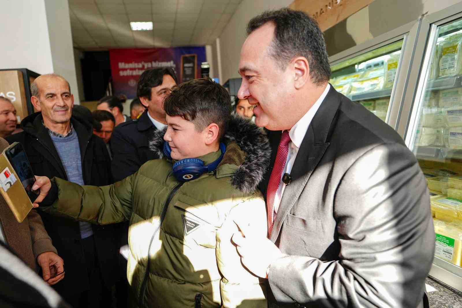 Manisa B&uuml;y&uuml;kşehir&rsquo;den Selendi&rsquo;ye sosyal belediyecilik yatırımı
