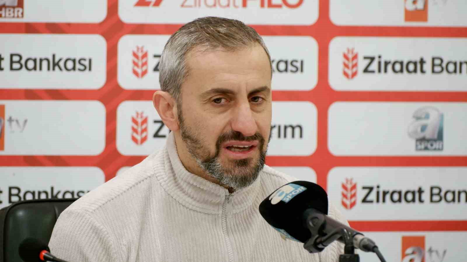 Serkan &Ouml;zbalta: "Bizim i&ccedil;in kazanımları olduk&ccedil;a y&uuml;ksek, olumlu bir ma&ccedil; oldu"
