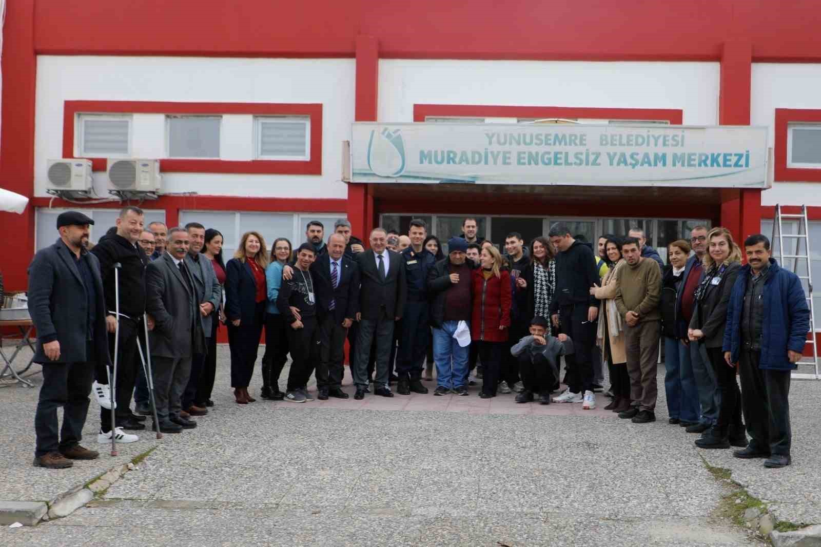 Yunusemre&rsquo;de Mira&ccedil; Kandili&rsquo;nde lokma hayrı
