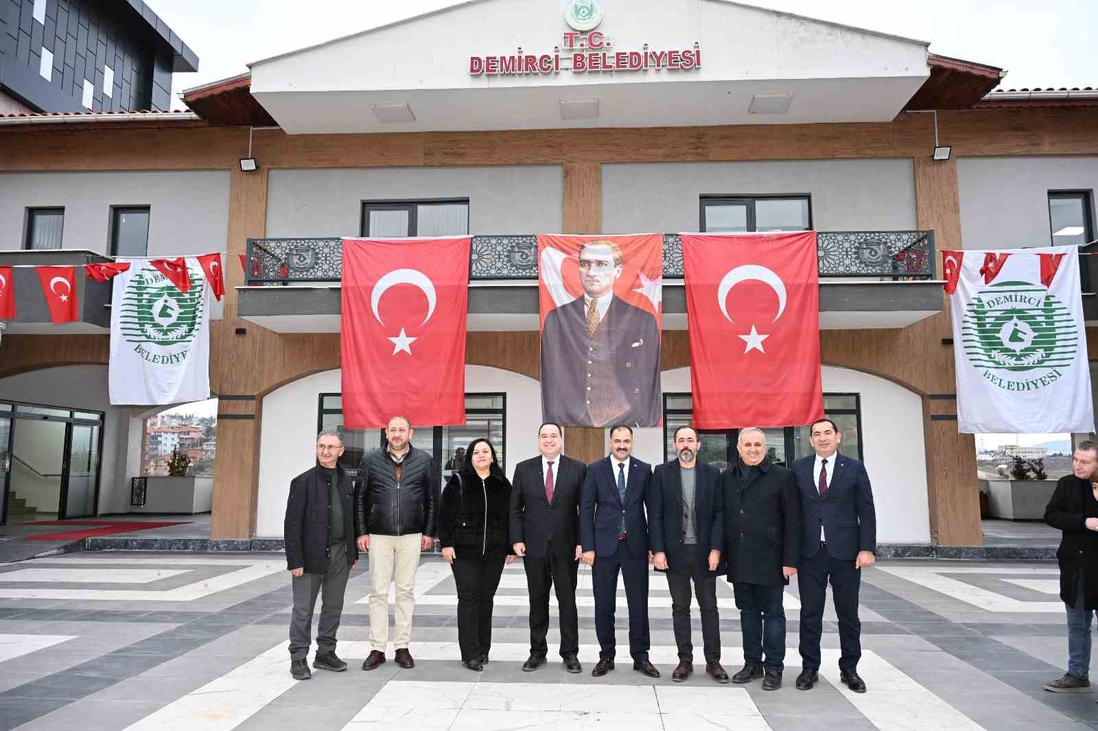 Açılışlar CHP’li ve AK Parti’li başkanlardan