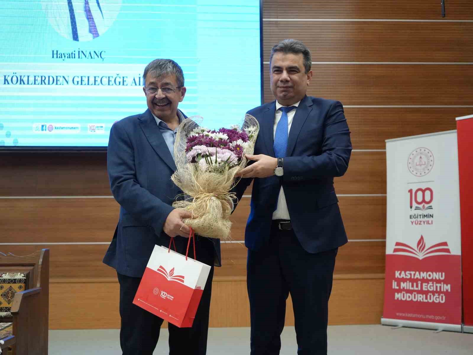 Yazar Hayati İnan&ccedil;: "İnsan kalbini &ccedil;er &ccedil;&ouml;ple doldurmamalıdır"
