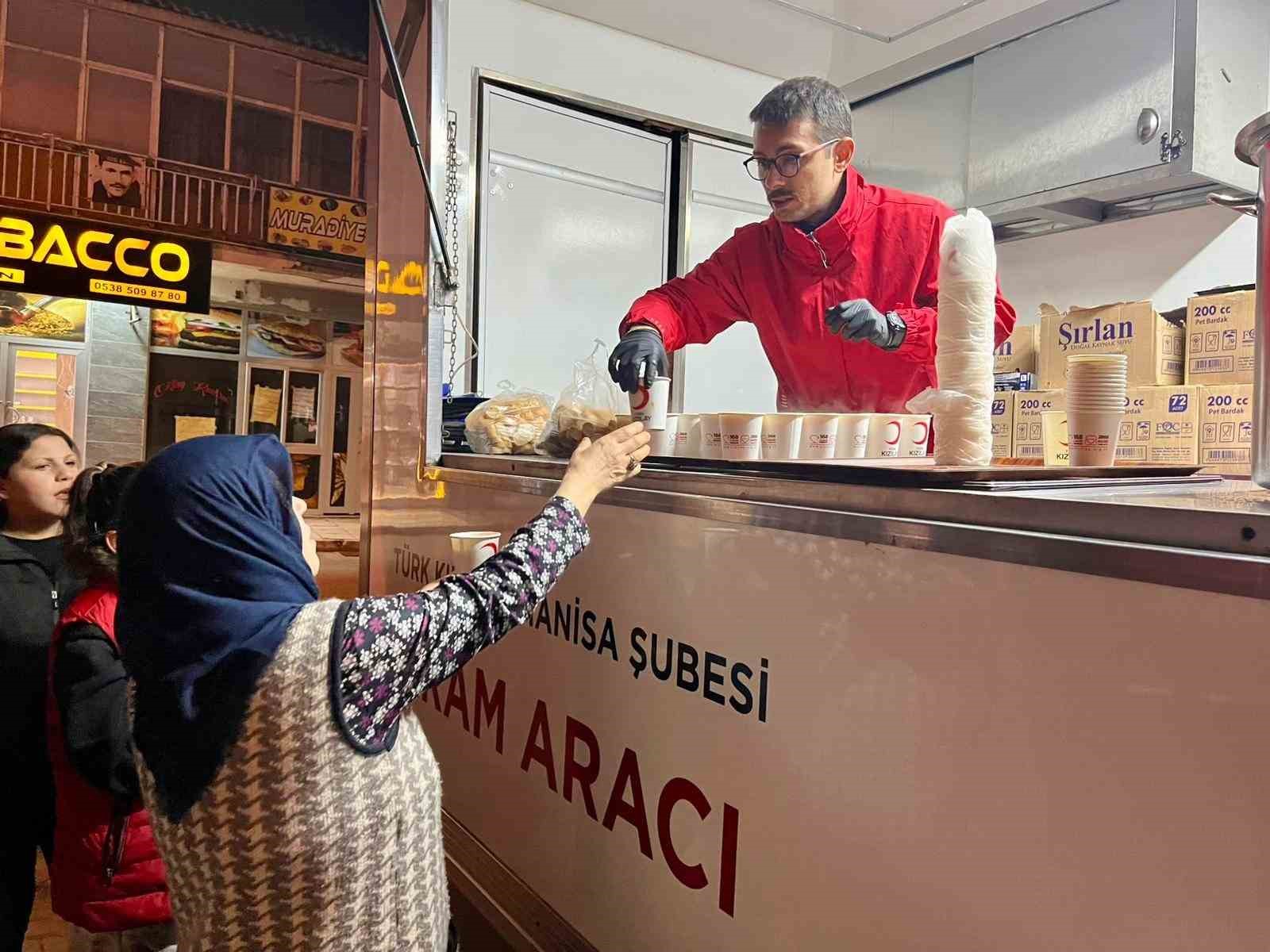 Kızılay&rsquo;dan Mira&ccedil; Kandili&rsquo;nde 2 bin 500 kişiye ikram
