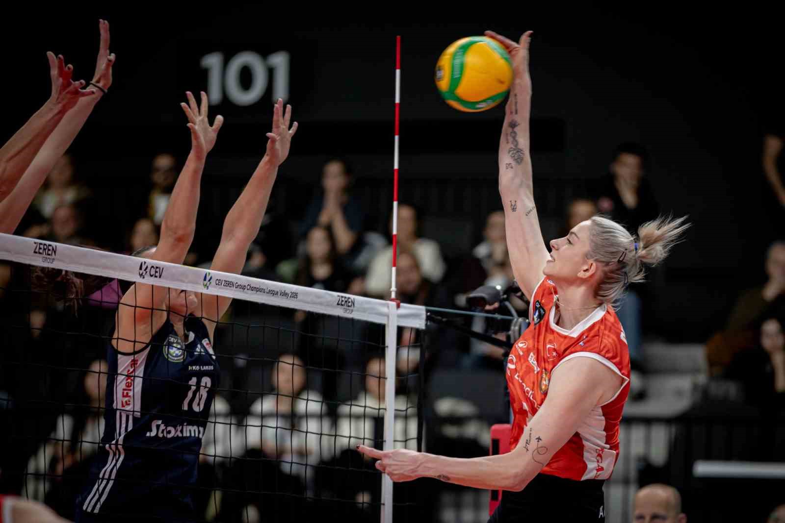 Eczacıbaşı Dynavit, Olympiakos&rsquo;a set vermedi
