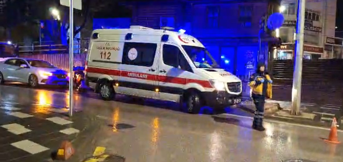 Bolu&rsquo;da gece saatlerinde korkutan yangın: 2 kişi dumandan etkilendi
