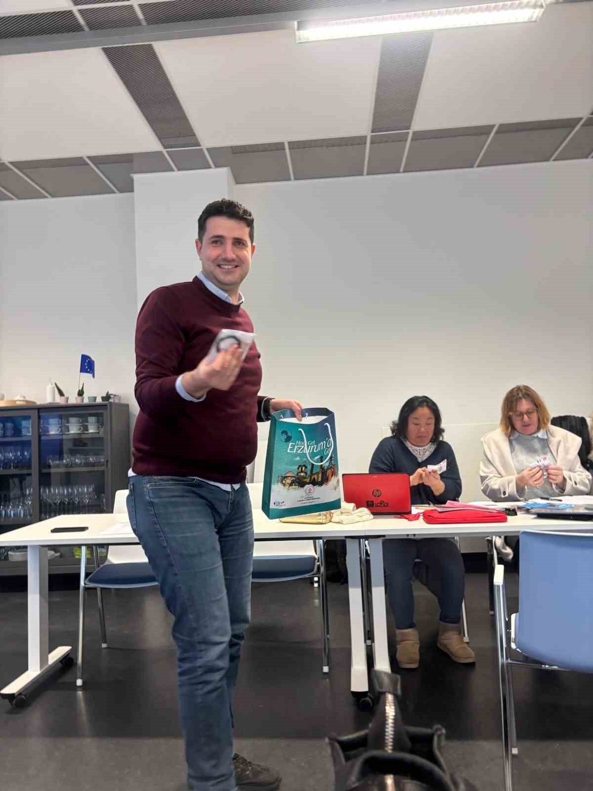 Hınıs&rsquo;tan Avrupa&rsquo;ya uzanan eğitim hamlesi: &Ouml;ğretmenler L&uuml;ksemburg&rsquo;da iklim değişikliği eğitimi alıyor
