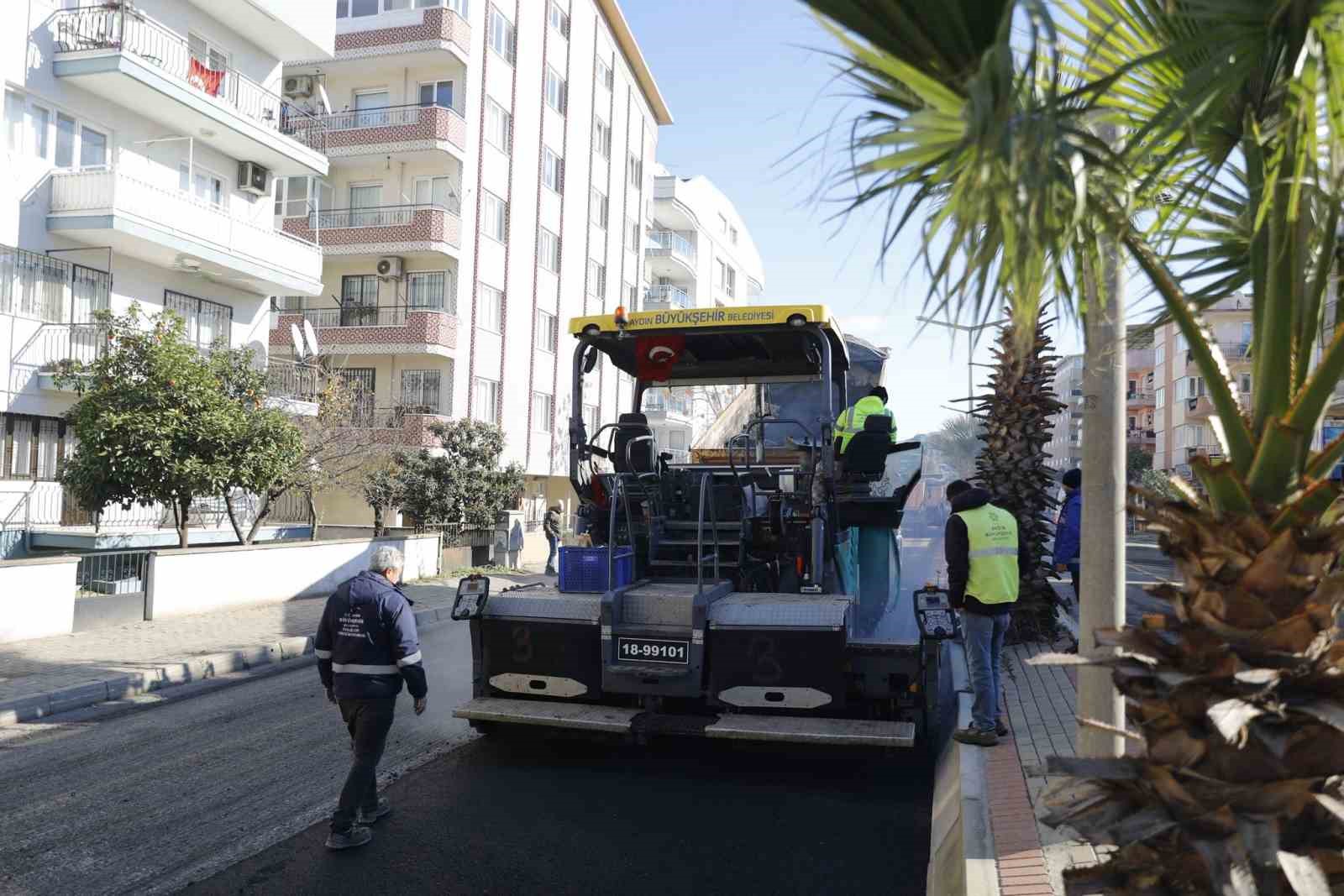 Aydın B&uuml;y&uuml;kşehir&rsquo;den Doğu &Ccedil;evre Bulvarı&rsquo;na sıcak asfalt dokunuşu
