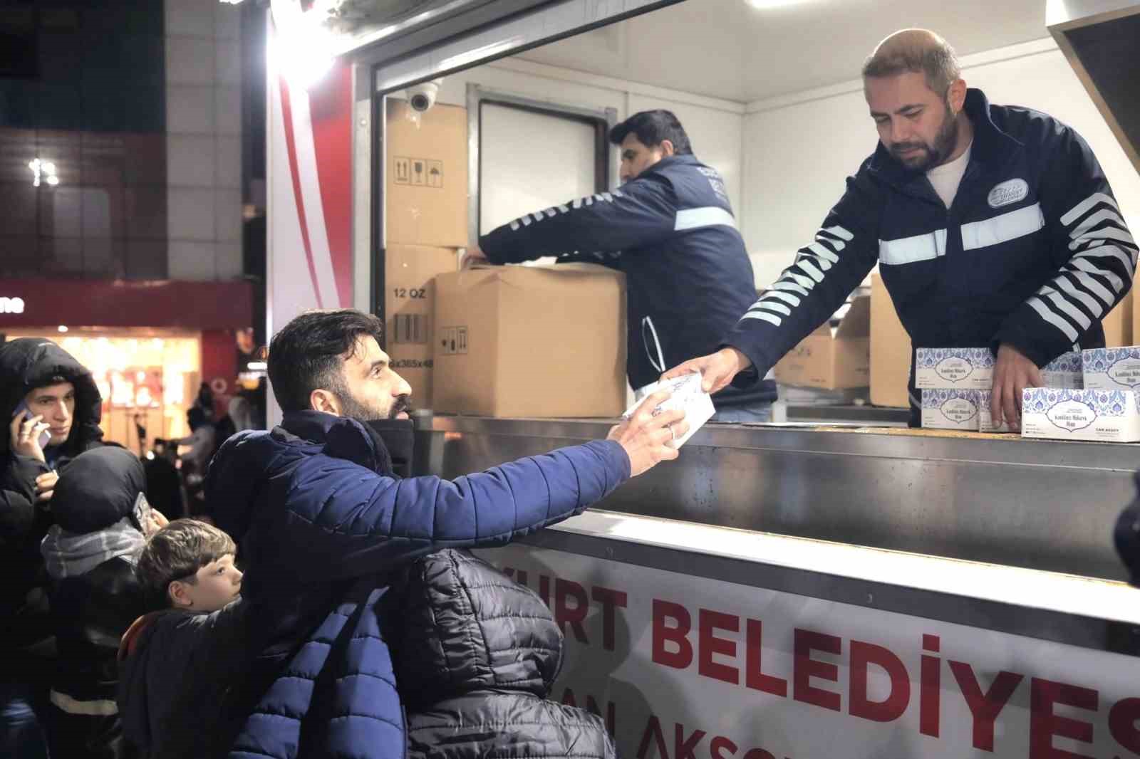 Esenyurt&rsquo;ta Mira&ccedil; Kandili&rsquo;nde g&ouml;n&uuml;ller bir oldu
