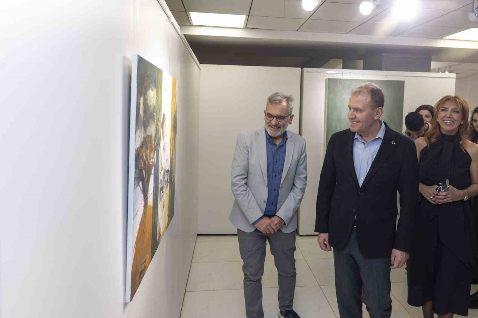 Mersin’de Cumhuriyet’in 102. yılına özel resim sergisi