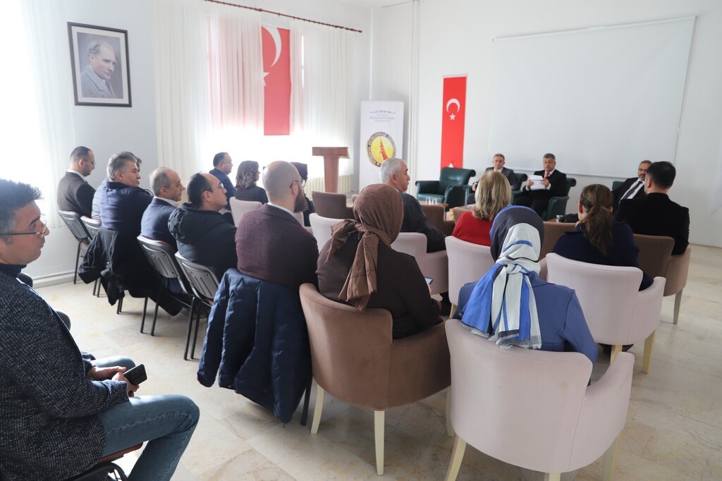 DP&Uuml;&rsquo;de &rsquo;Uygulama ve Araştırma Merkezleri M&uuml;d&uuml;rler Toplantısı&rsquo; ger&ccedil;ekleştirildi
