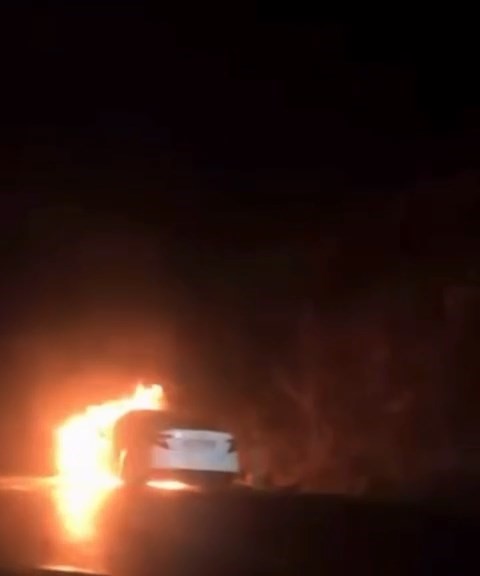 Bursa&rsquo;da otomobiller alev topuna d&ouml;nd&uuml;
