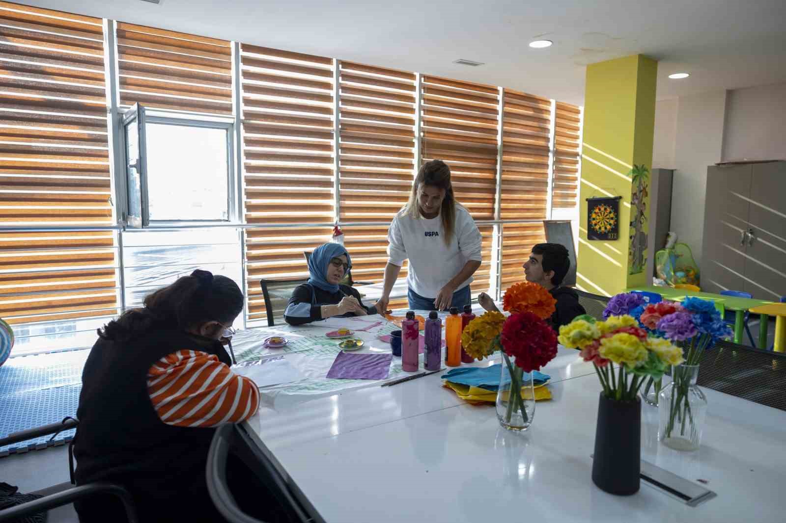 Mersin&rsquo;de Mola Evi hizmetiyle &ccedil;ocuklar mutlu, aileler huzurlu
