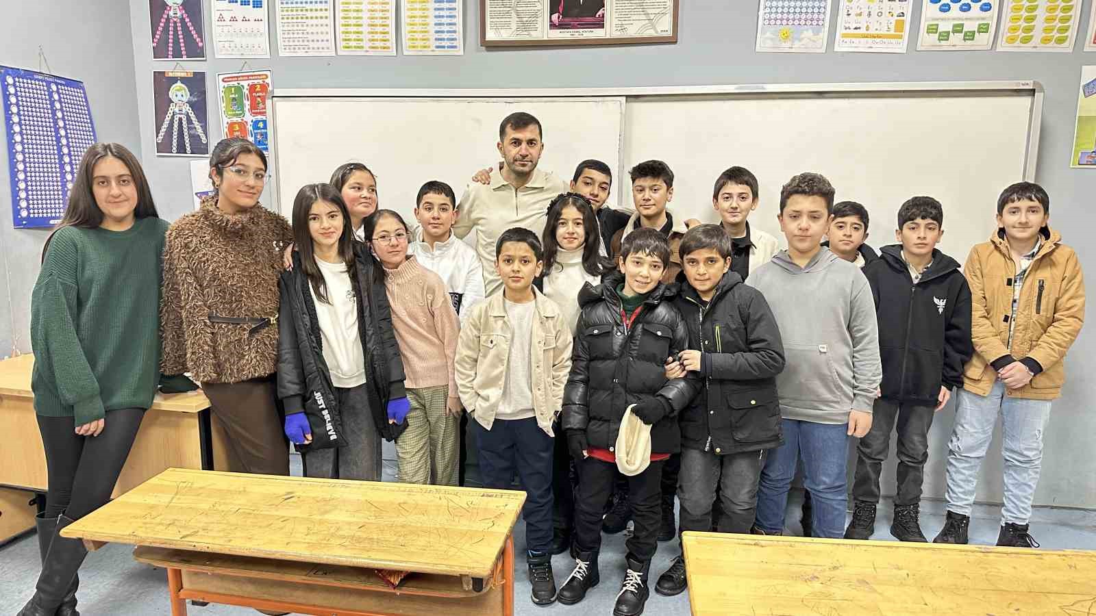 Y&uuml;ksekova&rsquo;da 30 bin &ouml;ğrenci yarıyıl tatiline girdi
