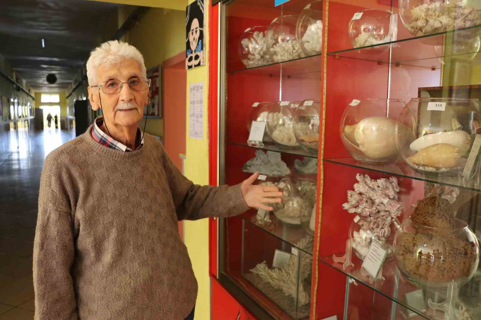 Bir yumurta ile başladığı biyoloji merakını m&uuml;zeye d&ouml;n&uuml;şt&uuml;rd&uuml;
