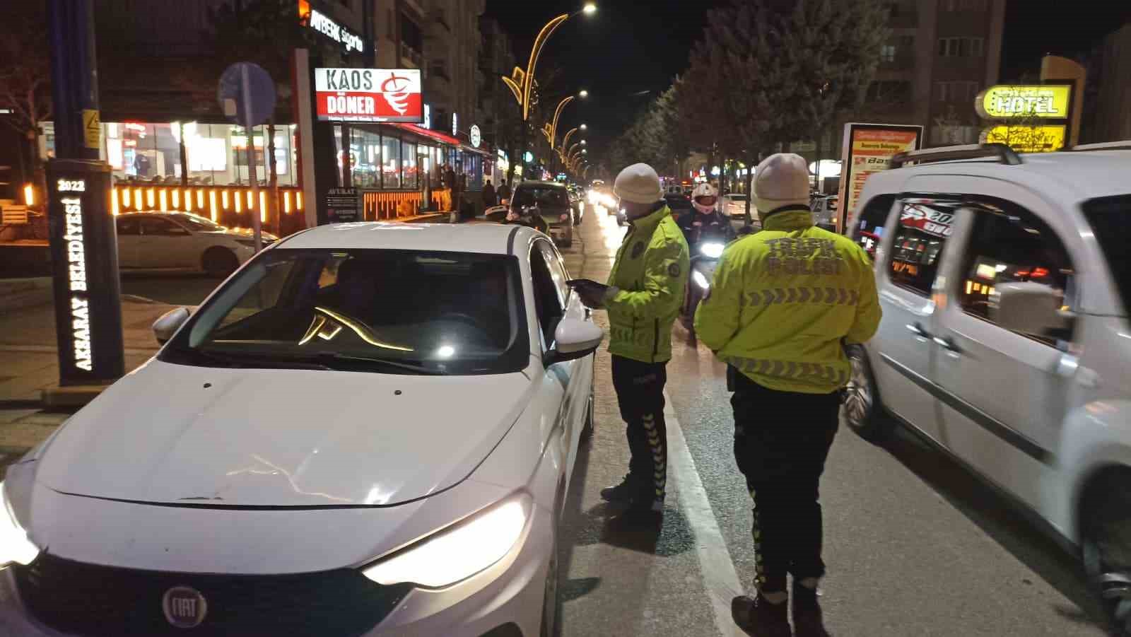 Aksaray’da 164 polisle "Huzurlu sokaklar" uygulaması