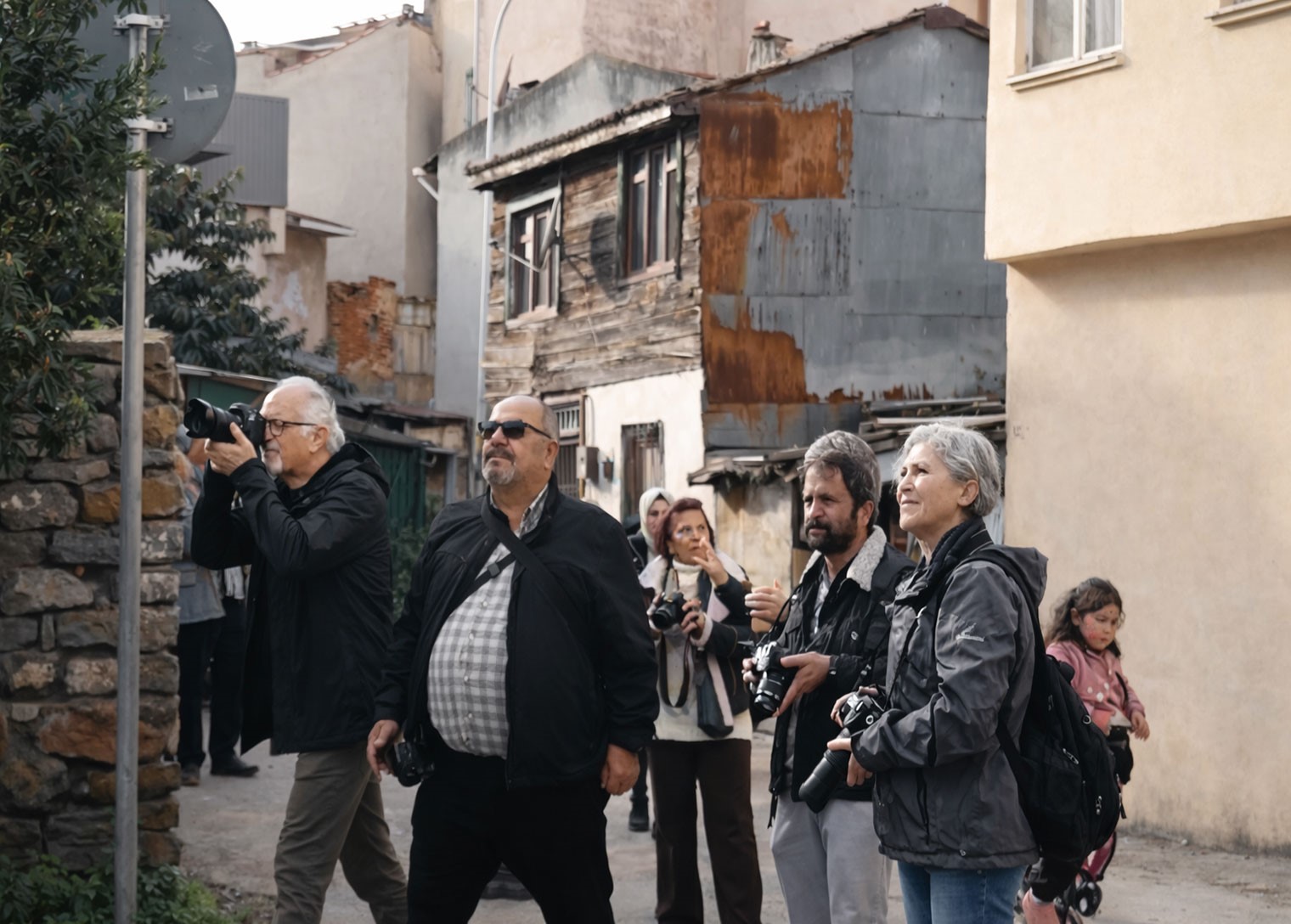Fotoğraf tutkunları Tuzla’nın sokaklarında buluştu