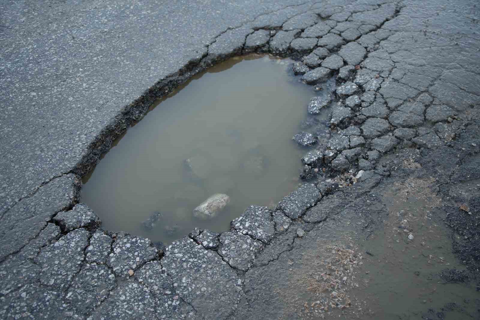 Edirne’de çukur isyanı: "Yollar yapılmazsa canımızdan olacağız"
